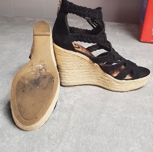 Sandalias guess